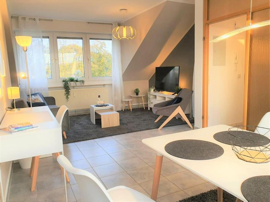 Modernes Und Ruhiges Appartement Mit Loggia Marl Exteriör bild