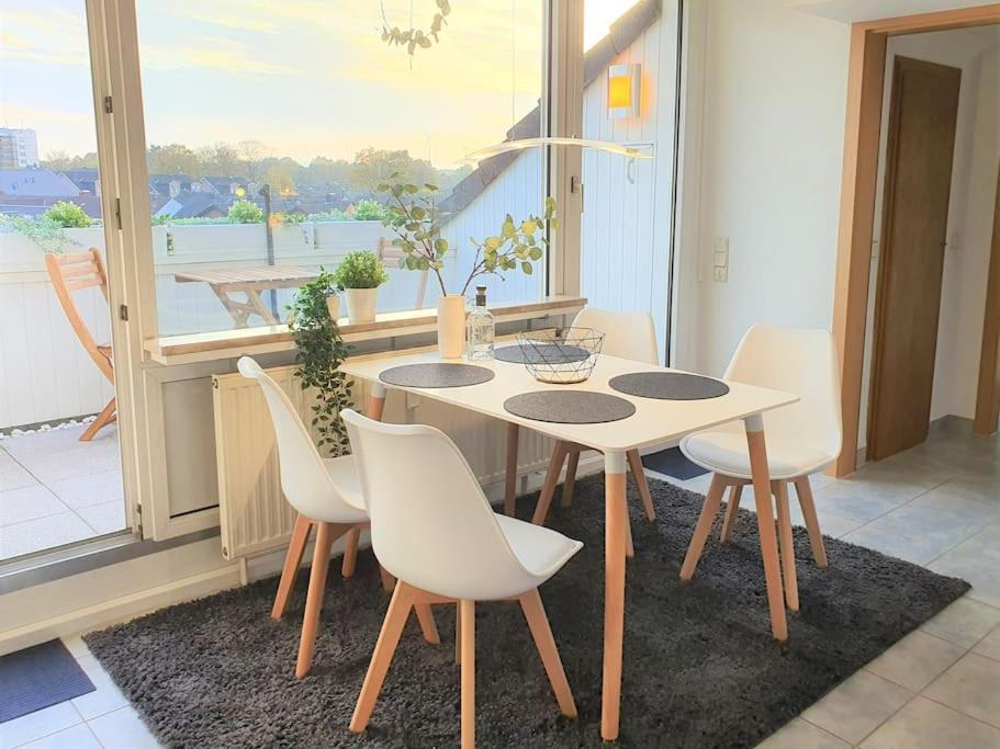 Modernes Und Ruhiges Appartement Mit Loggia Marl Exteriör bild