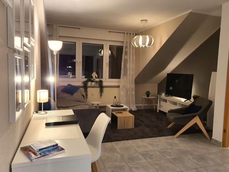 Modernes Und Ruhiges Appartement Mit Loggia Marl Exteriör bild