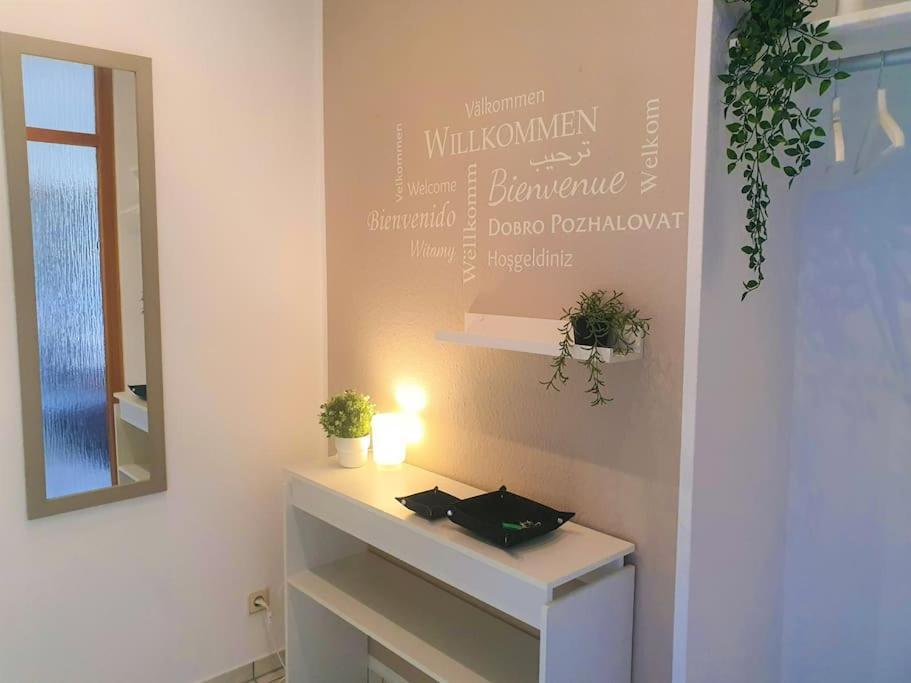 Modernes Und Ruhiges Appartement Mit Loggia Marl Exteriör bild
